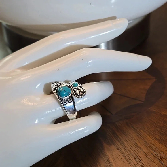NWT Stunning Turquoise Statement Ring Vintage-Inspired Victorian Design Size 7 - Picture 5 of 8